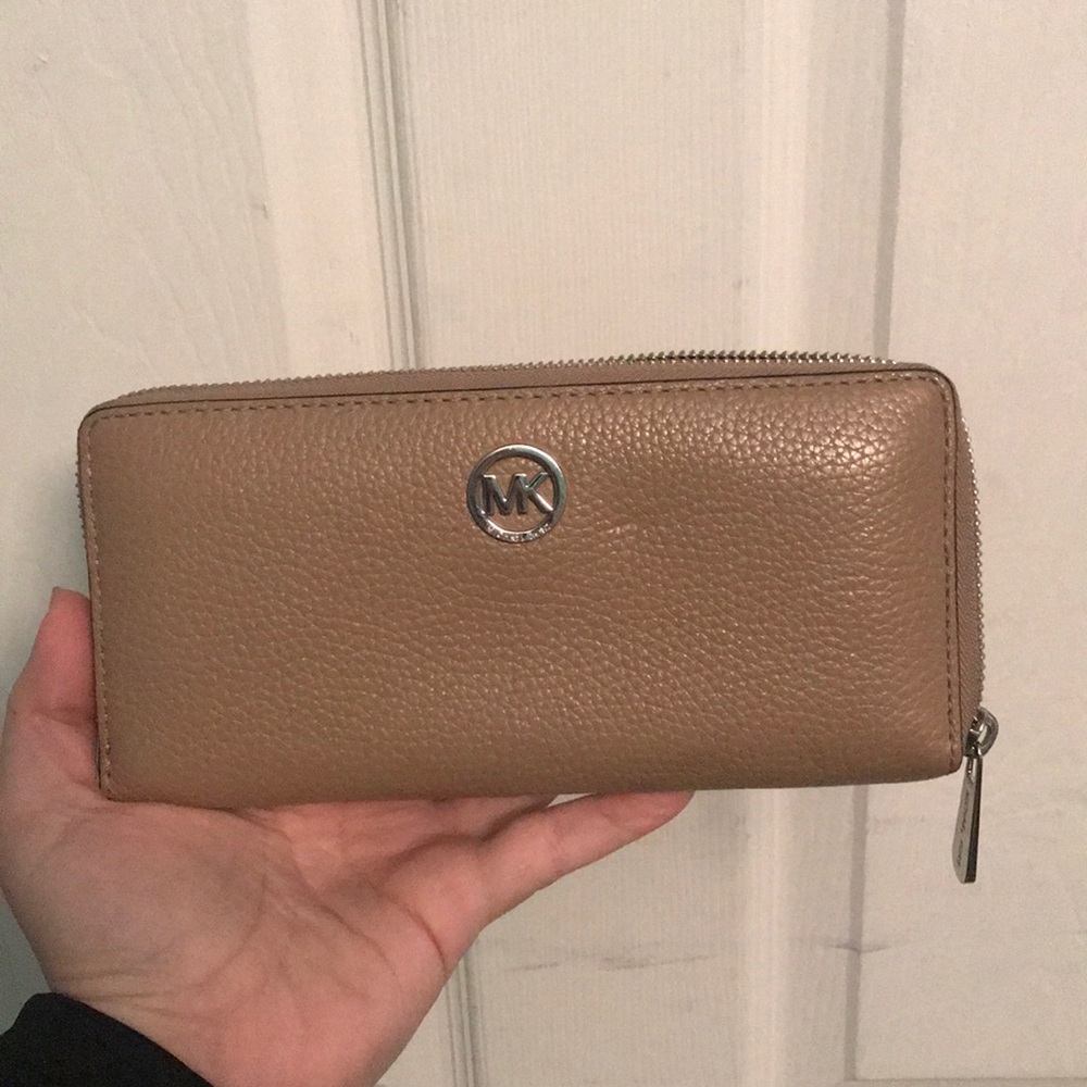 Michael Kors wallet